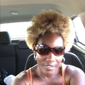 Meet your Posher, Roseland